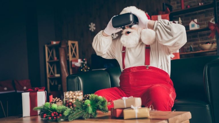 How to Plan a Virtual Holiday Party for Your Employees